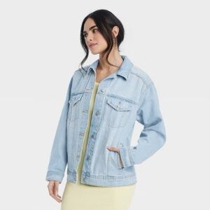Universal Thread Light Wash 90’s Baggy Trucker Jean Jacket